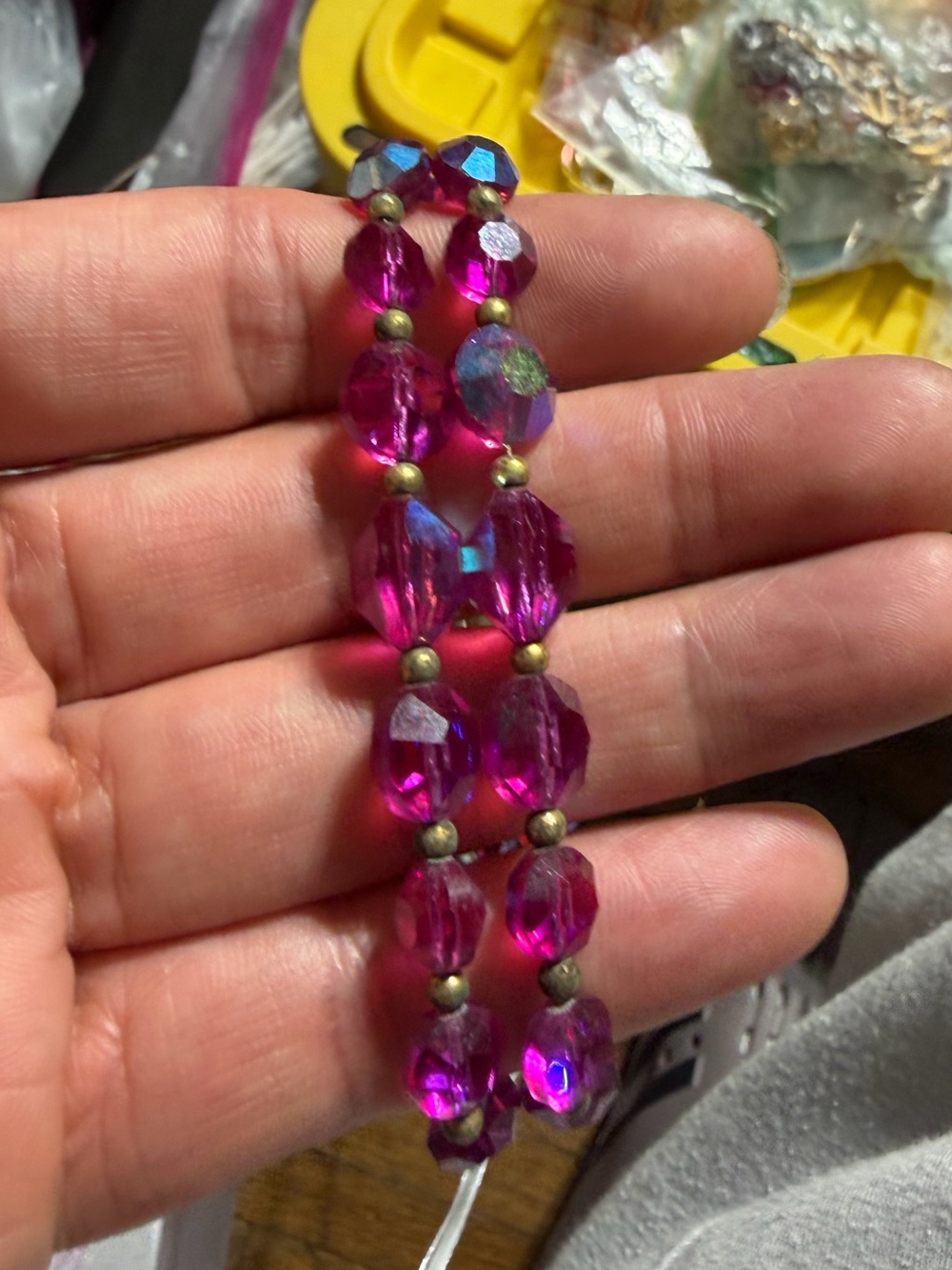 Vintage Gold Tone Magenta Faceted Crystals Bead Bracelet Size 7”